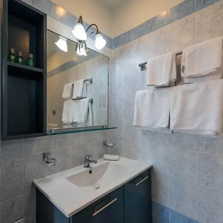 Theoxenia Aparthotel 4*