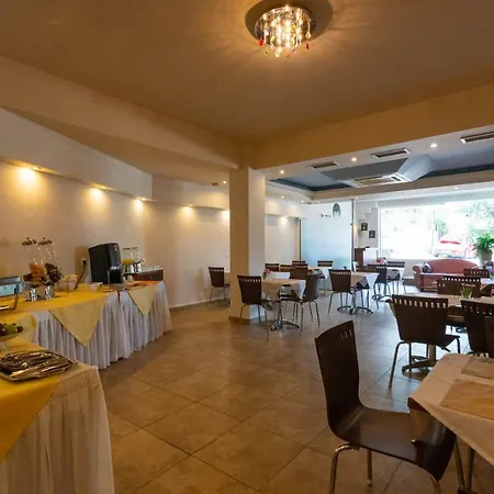 Theoxenia Hotel apartamentowy 4*